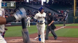 MIN@SEA: Cano knocks a first-pitch solo shot