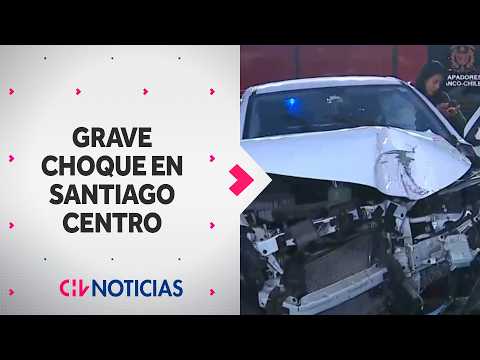 Auto y bus del Sistema Red protagonizaron grave choque en el centro de Santiago - CHV Noticias