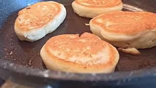 видео: Оладьи на кефире - Просто!Быстро!Очень вкусно!#БАТЯНАКУХНЕ #готовимпросто #готовимвкусно картинка: Оладьи на кефире - Просто!Быстро!Очень вкусно!#БАТЯНАКУХНЕ #готовимпросто #готовимвкусно
