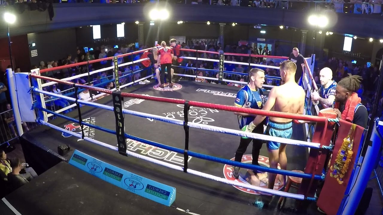 Tom Smith vs Jacob Roberts