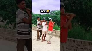 कहा से आते हैं ये लोग 😂 #comedy #funny #realfools #hindisong #superhitsong #dk