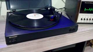 Toca-Discos Sharp RP-600
