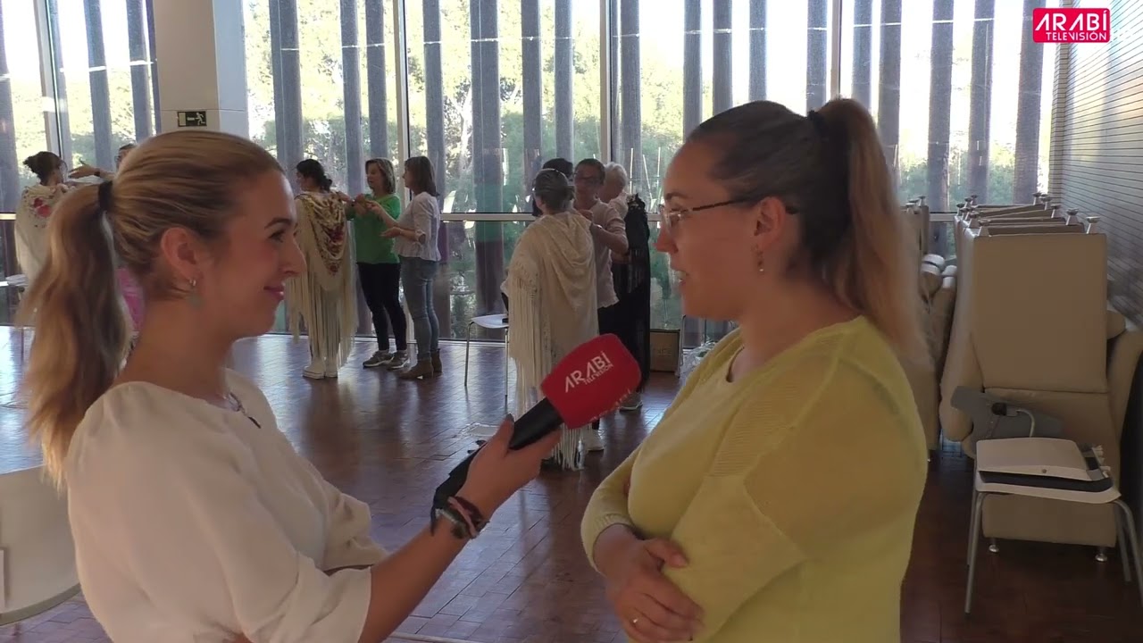 REPORTAJE | CURSO DE COLOCACIÓN DE MANTONES. FEDERACIÓN DE PEÑAS DE SAN ISIDRO. SEMANA CULTURAL