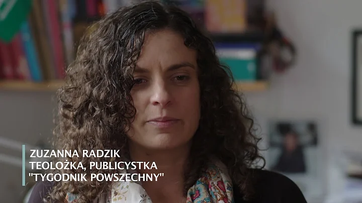 Zuzanna Radzik przekazuje znak pokoju LGBT
