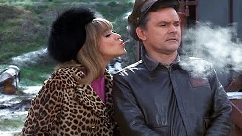 14 Woman in fur coat in Hogan's heroes