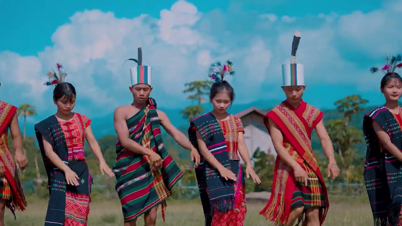 Tual Kan Cainak Lairam Nuam - Hla Laam