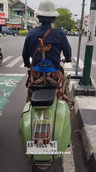 Jogja Kota ternyaman di Dunia #vespa #abdidalem #kratonjogja  #shorts