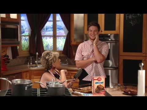 Roseanne Barr - Kannabis Kitchen W/ Roseanne: Behind The Scenes