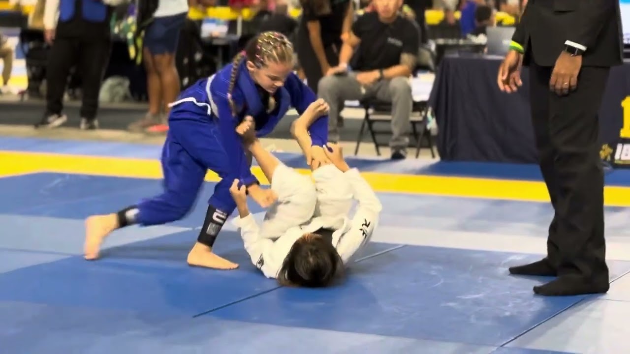 Tight TRIANGLE at Pan Kids - YouTube