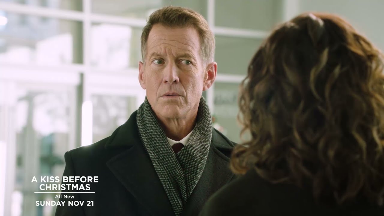 A Kiss Before Christmas | New 2021 Hallmark Christmas Movie - YouTube