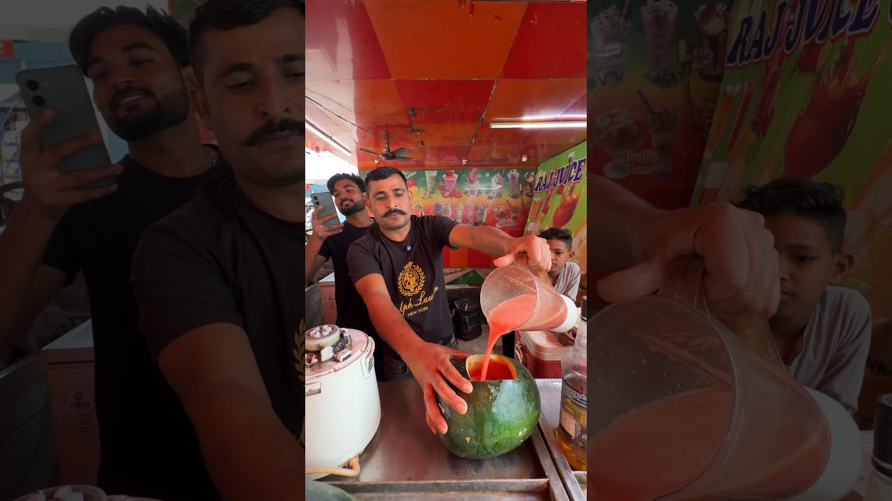 ⁣Sexy Watermelon Shake?! 😳🍉🔥 #shorts #watermelonshake #streetfoodindia #indianstreetfood #viralshorts