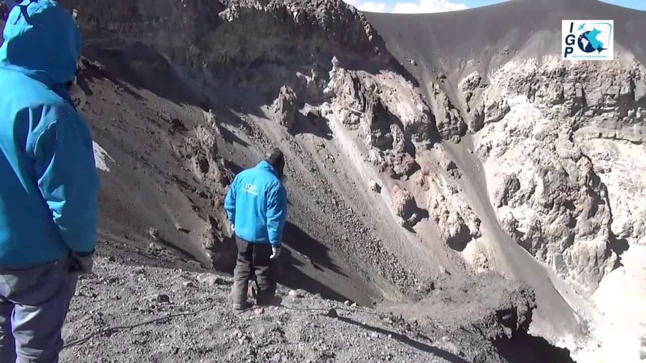 IGP: Inspección del cráter del volcán Misti
