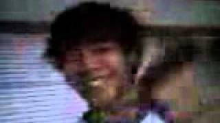 Video000.3g2