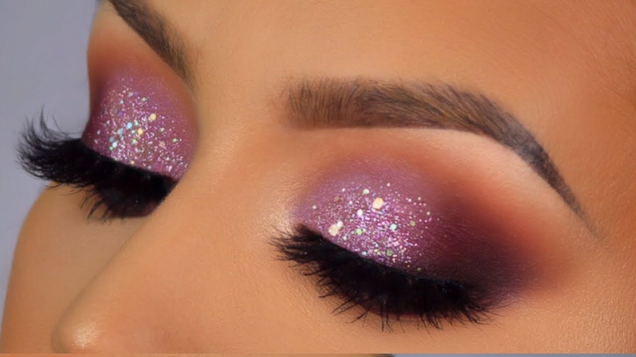Best Eye Makeup Looks For 2021 Glitter Purple And Liner Purple Eye ...