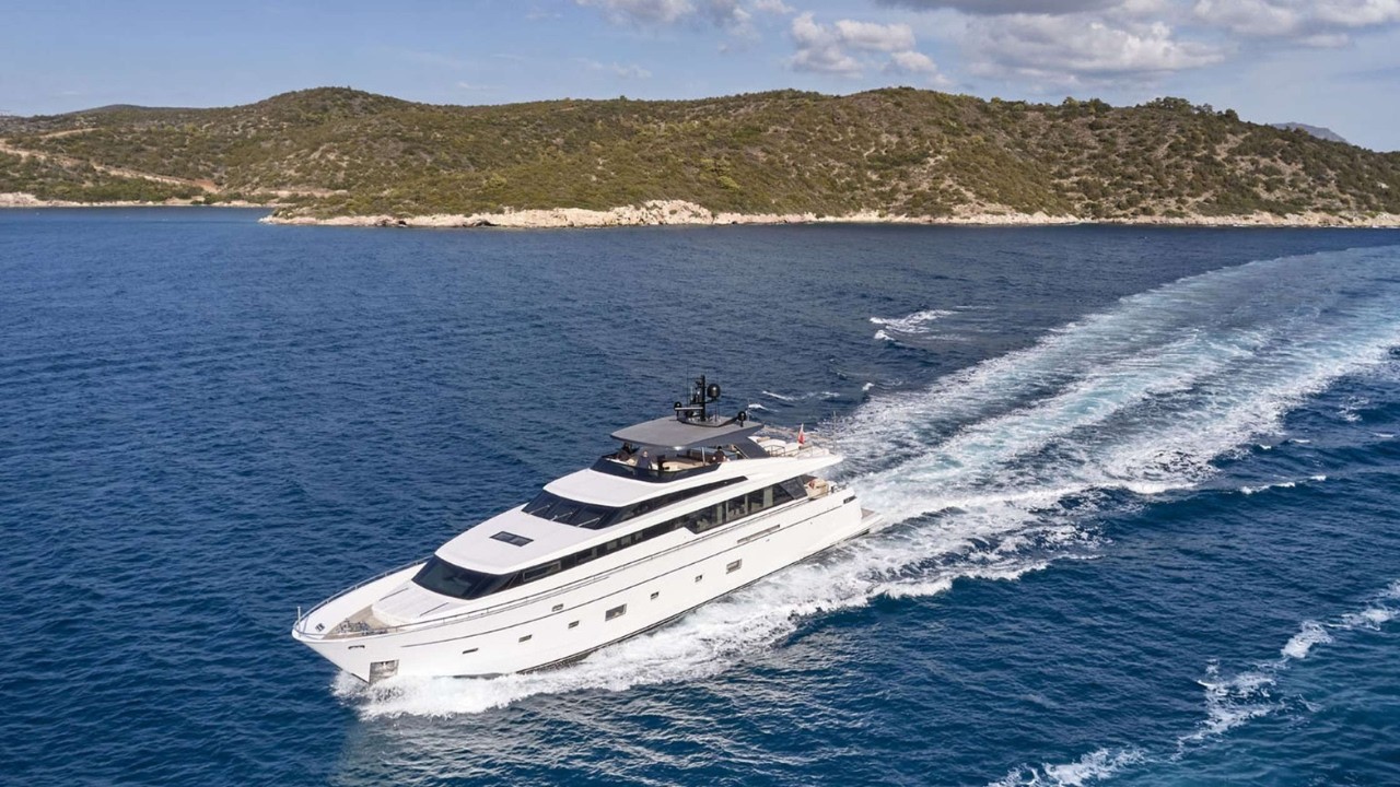⁣Motor Yacht Rare Diamond - Greece