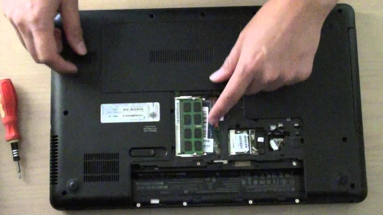 HP 630 Laptop: How to Insert / remove a Memory Module - YouTube