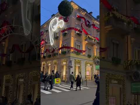 Рождественские витрины Милана