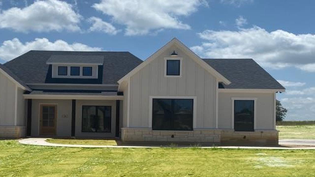 31 Marcey Lane, Waxahachie, TX Presented by The Escalante Realty Group