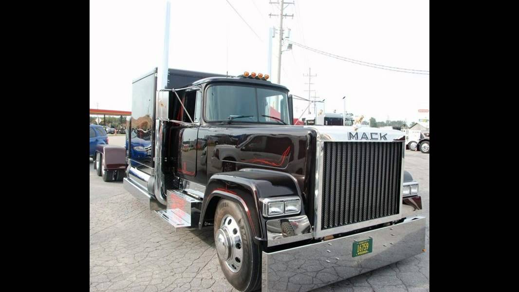 Truck Show at 4 States Trucks in Joplin, Mo. 9/26 YouTube