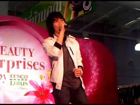 เก่ง - ไม่มีตรงกลาง @lotus บางกะปิ 12022011
