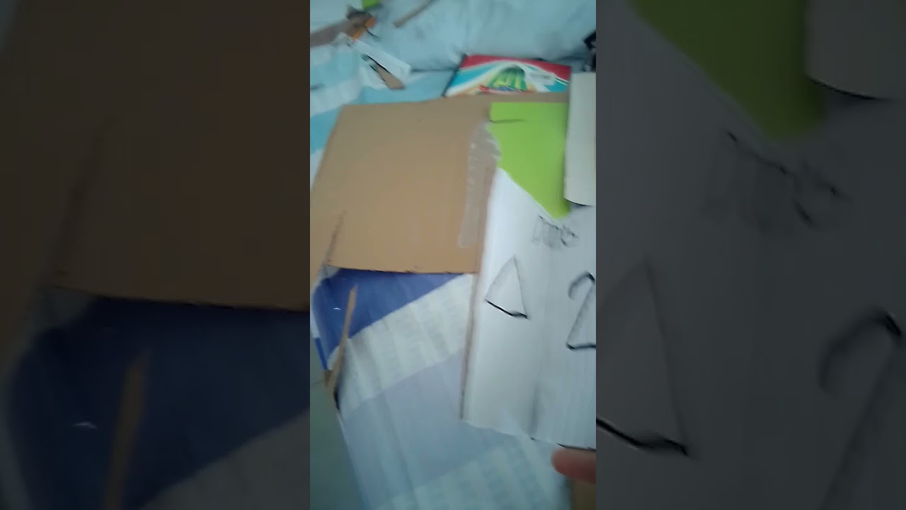 yo haciendo los libros de Doors porque voy a hacer un juego en el parque