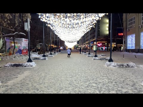 Video: Pervomaisky Square is a great place for walking at any time of the year