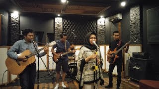Unromantic (Reunion Live Session) - Senandung Cinta Tak Berguna