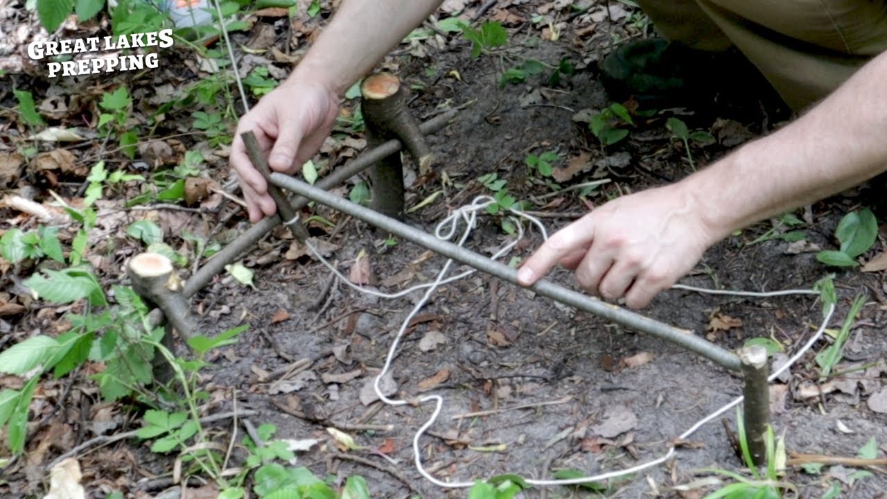 Simplest DIY Spring Snare Trap - Bushcraft Small Game Trap 