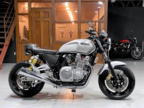 YAMAHA XJR1300 RP01J - ヤマハ XJR1300 - シングルシート、ニッシン製