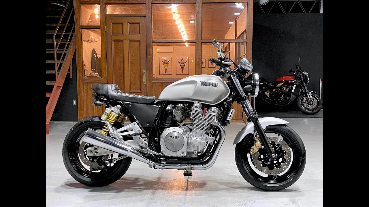YAMAHA XJR1300 RP01J - ヤマハ XJR1300 - シングルシート、ニッシン製