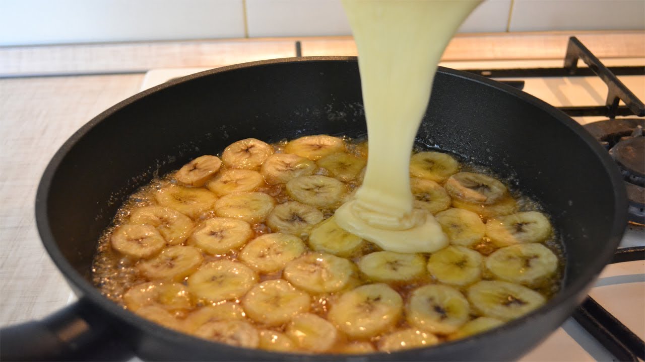 Банан с сахаром на сковороде. Десерт заливной с бананом на сковороде. Легкий рецепт с бананом. Рецепты с бананом за 5 минут.