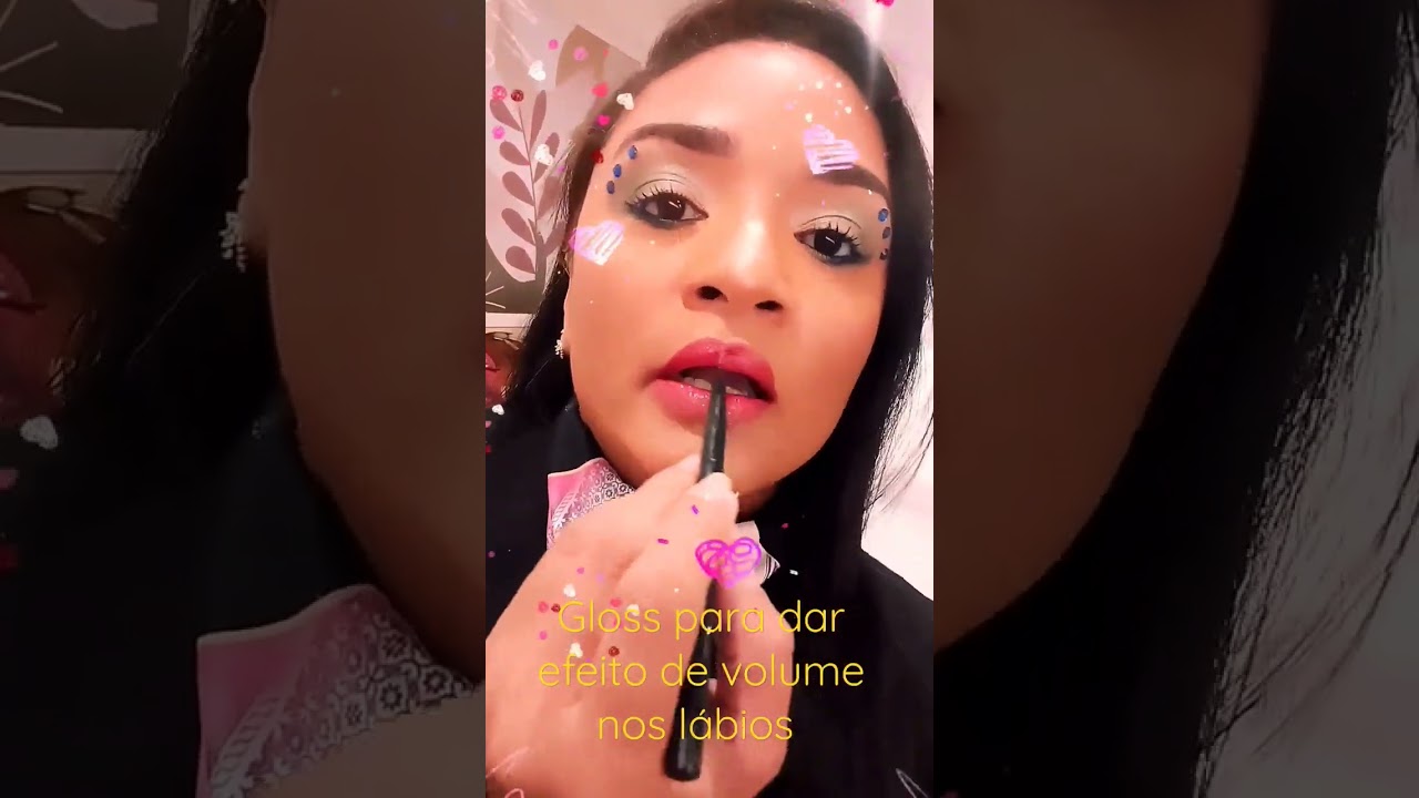 Gloss para dar efeito de volume nos labios