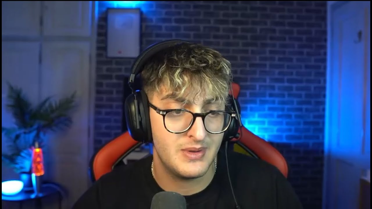 ενα παιδι στο @ItsOnlySkillz του λει οτι κορειδει τα 5 χρονα   για τα donate ενω ..δεν γινεται αυτο