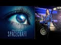 Capture de la vidéo Dolcenera Racconta E Canta “Spacecraft”, La Fuga Dalla Madre Aliena Verso L'amore