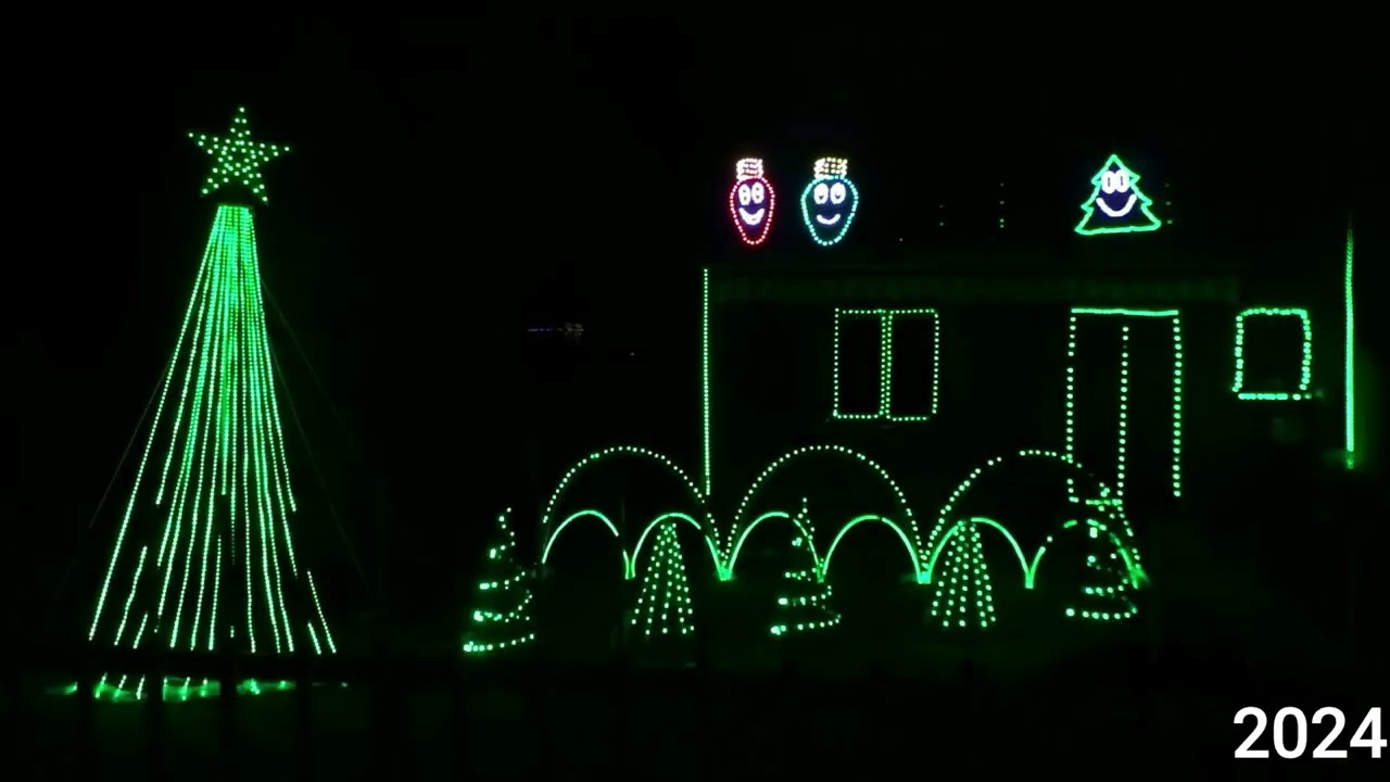 Christmas Can Can - Confronto - Scarpellini Christmas Light Show
