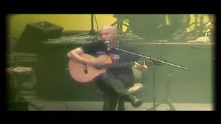 Video voorbeeld van "La Mosca tsé tsé - Madrid amaneció (En vivo / Teatro Gran Rex - BA, ARG - DIC 2002)"