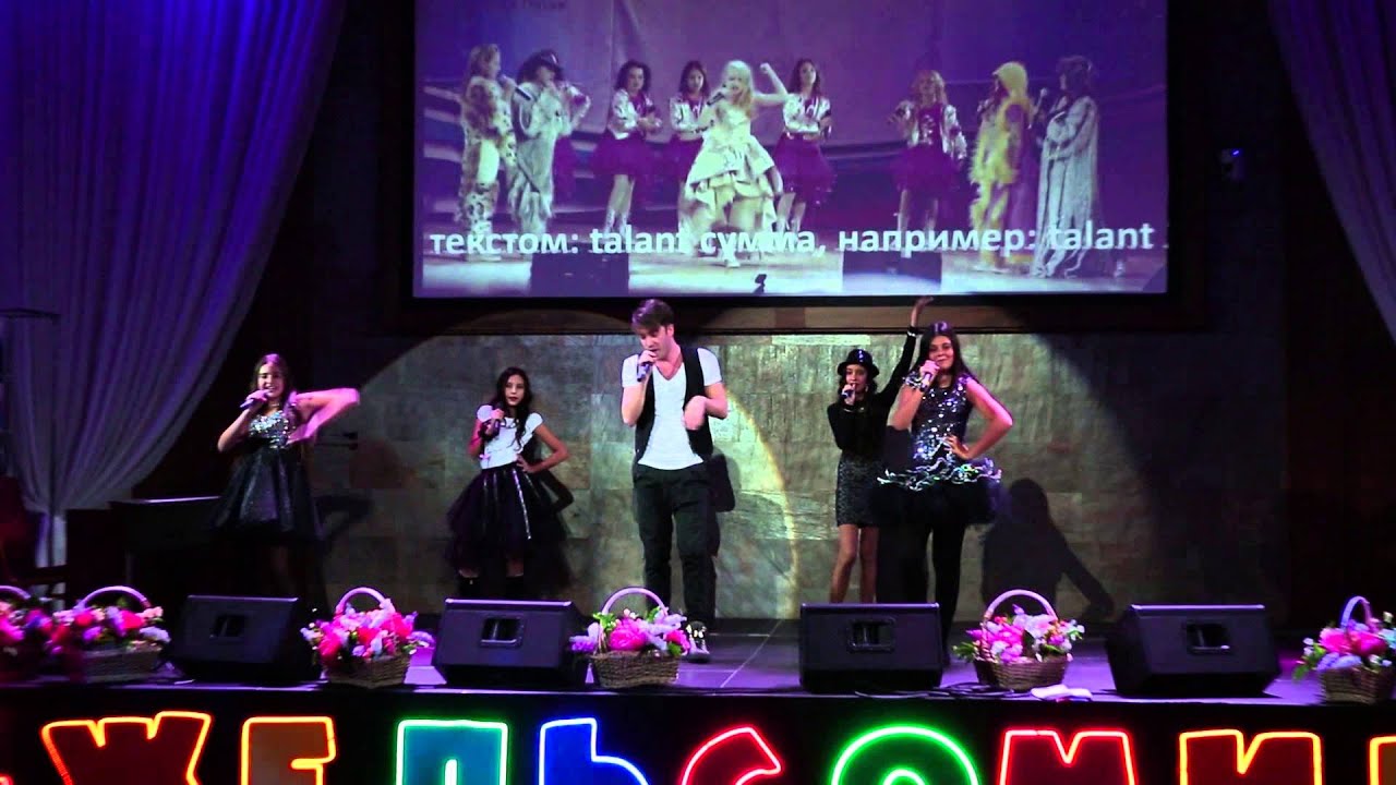 Арсениум Тодераш на Благотворительном концерте тц "Джельсомино" - YouTube