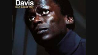 Miles Davis - In a Silent Way/It's About That Time/In a Silent Way (1/3) chords