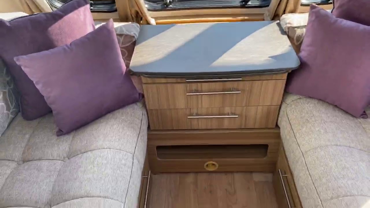 Lunar Quasar 554 2015