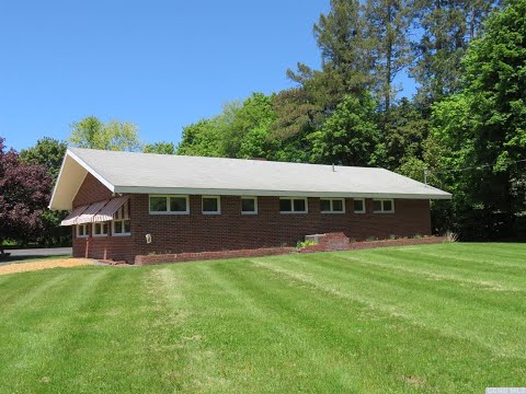 90 Broad Street, Kinderhook, NY home video tour