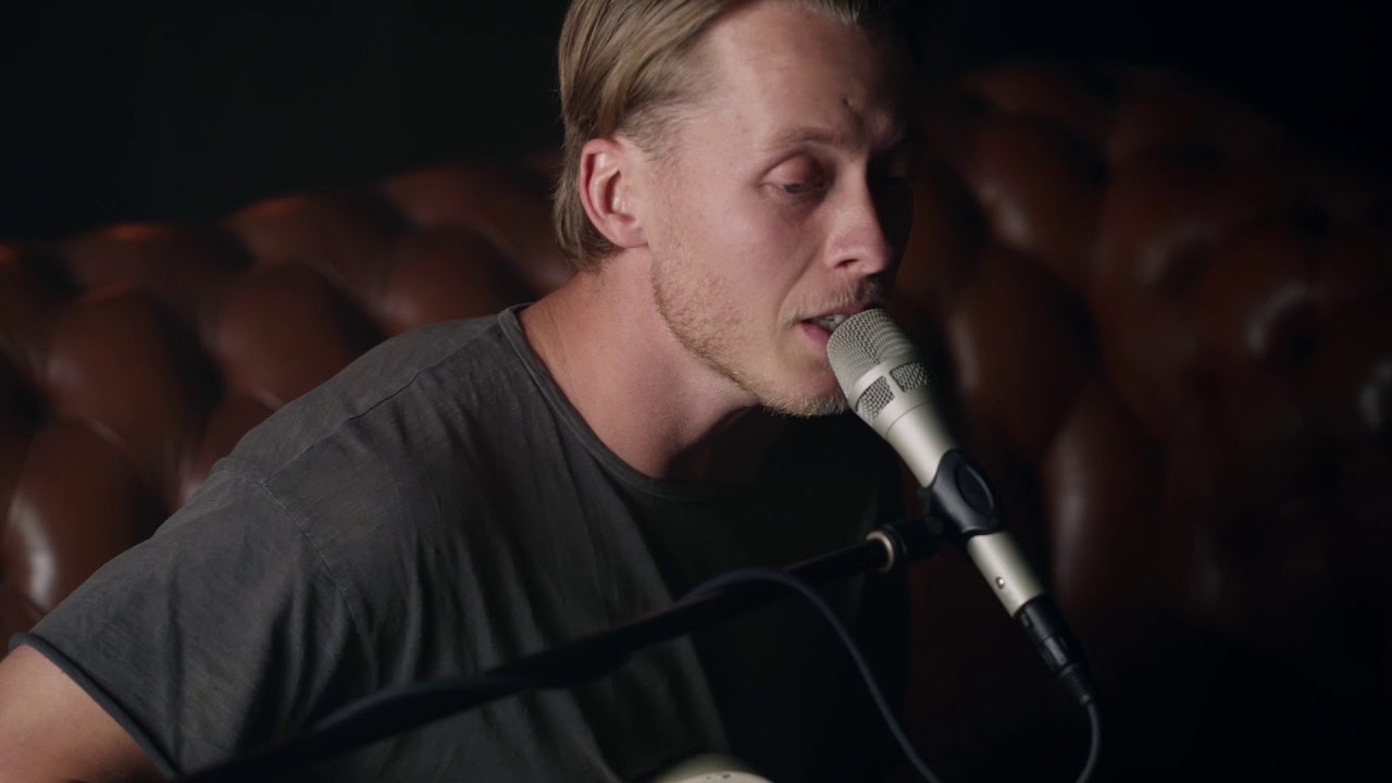 Lawson Hull - "Paint" (Live at the Chapel Studio) [Official]