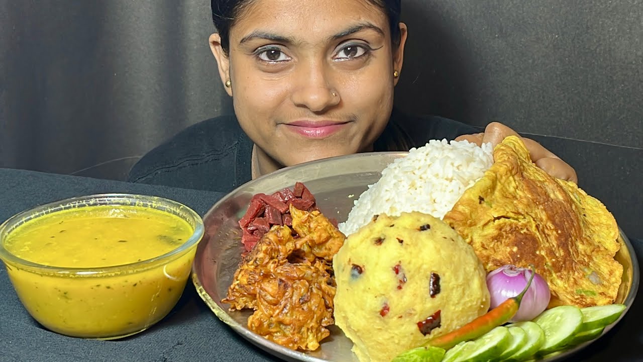 Dal Chawal Aloo Bhorta Onion Pakoda Omelette Beet Root Fry Salad Eating Show | Indian Mukbang