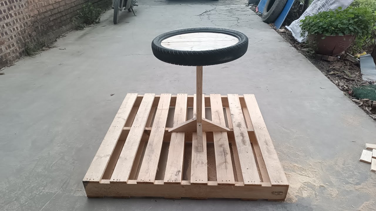 Turn Old Pallets & Motorcycle Tires into a Unique DIY Table – Budget-Friendly Idea!