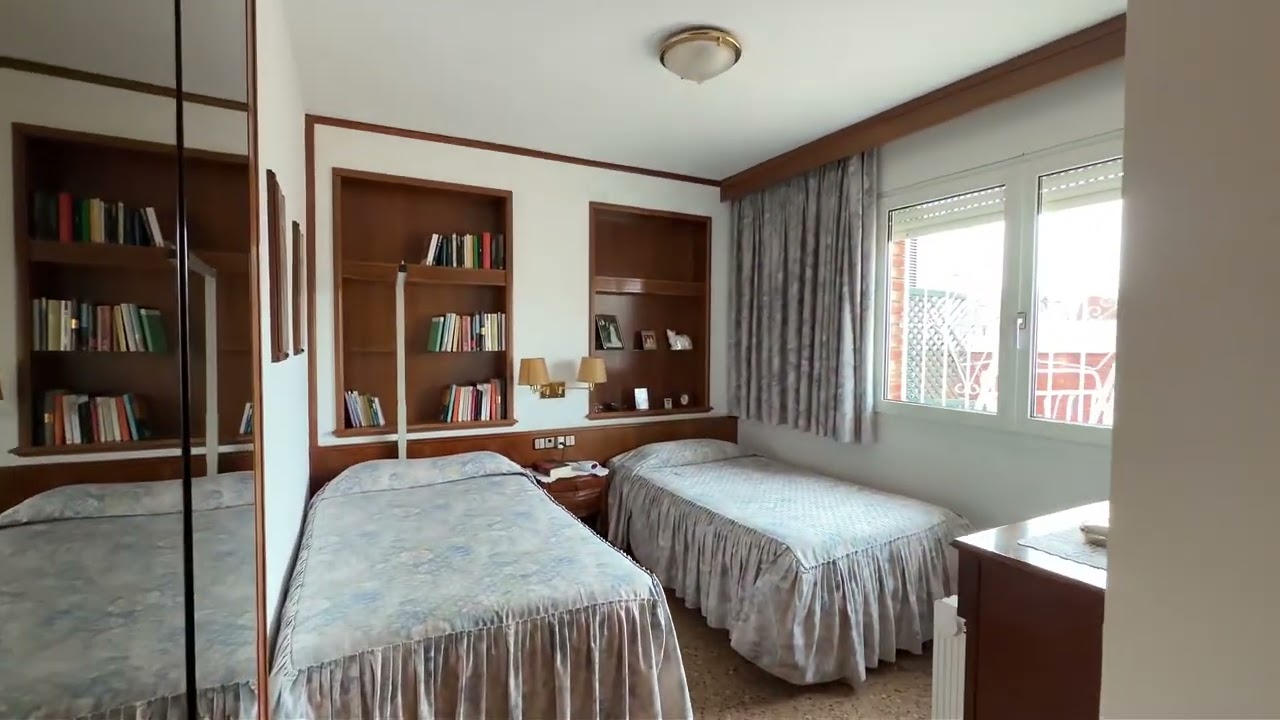 ÁTICO CON TERRAZA Y GRAN POTENCIAL DE REFORMA EN EIXAMPLE (BHHS-BCN-0735)