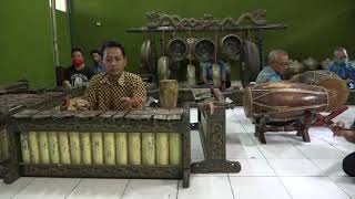 Download Lagu Belajar Genderan Gendhing Gambir Sawit, Laras Slendro Pathet Sanga, garap irama wiled MP3 Download Lagu Belajar Genderan Gendhing Gambir Sawit, Laras Slendro Pathet Sanga, garap irama wiled MP3