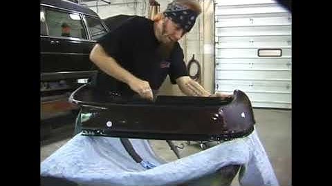 How to Scuff Old Clear Coat to Apply New Clear Coat