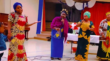 Ufunguo wa maisha yetu kutembea pamoja na bwana song video-by hope choir from twin falls idaho