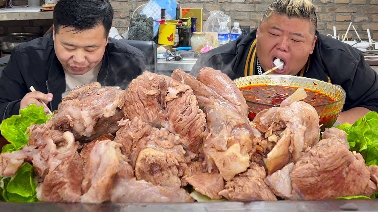 猴哥弄5斤的羊肉切大块清炖，汤汁浓白不膻不腻，大口吃肉巴适得板！【胖猴仔】