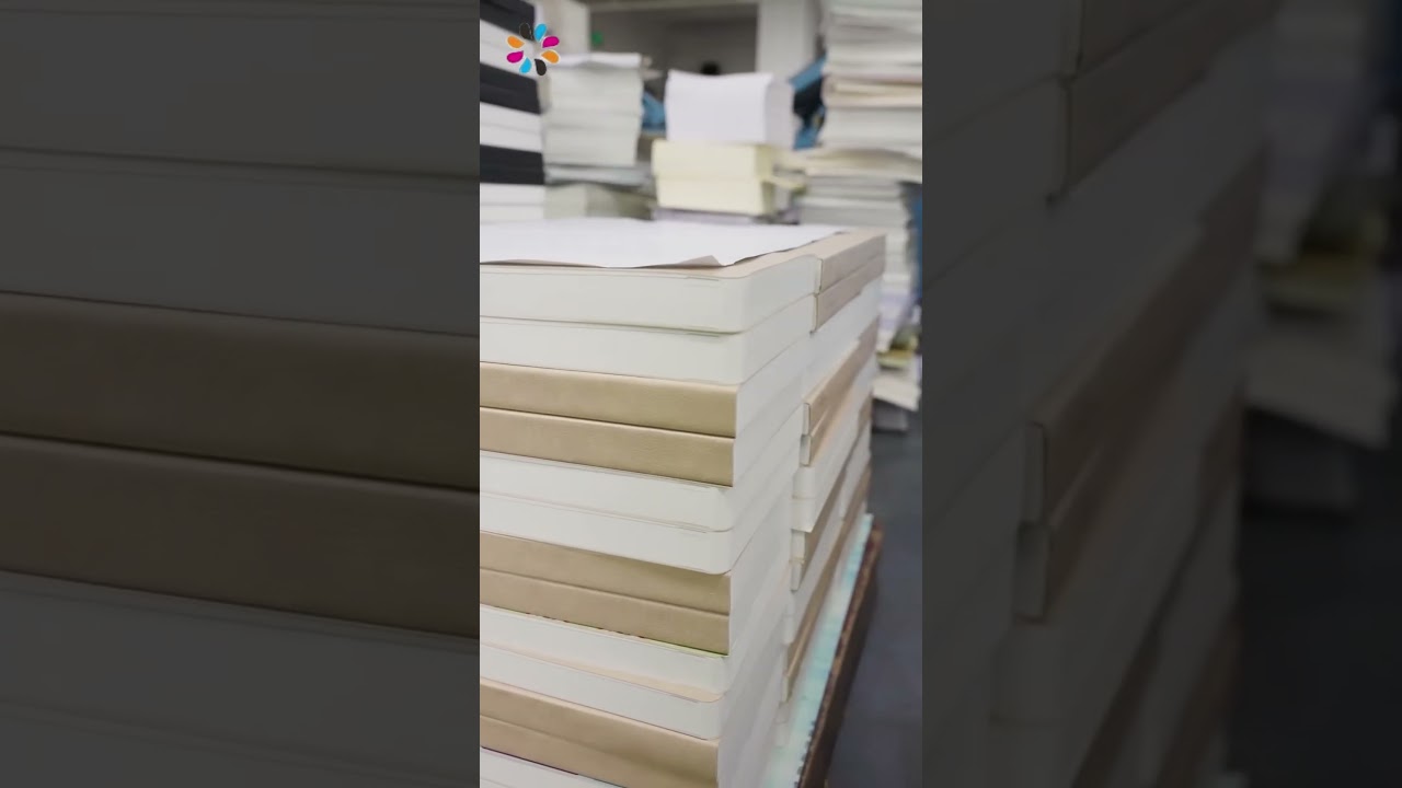 📘 Custom printed planners made to fit real use 