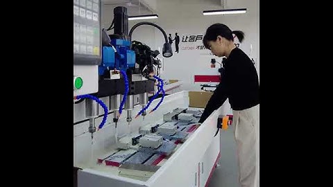 Máy khoan và Taro tự động 4 trục